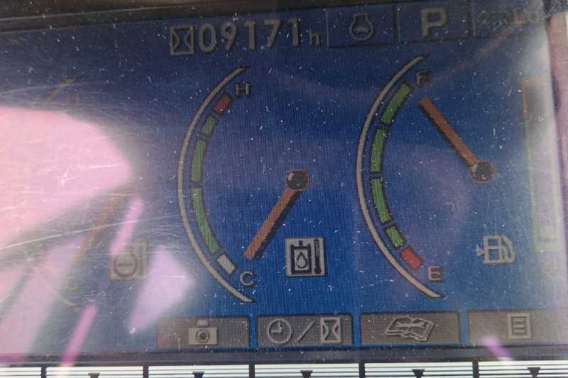OmecoHub - Immagine KOMATSU PC240NLC-8